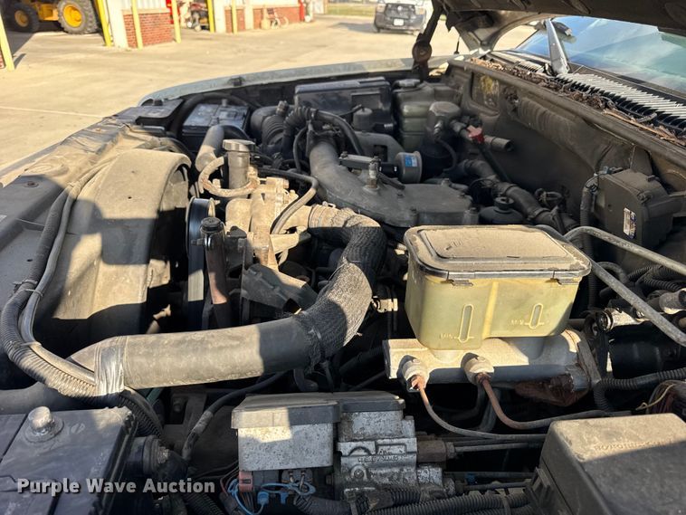 image for item ER0269 1998 GMC Sierra C3500 bucket truck