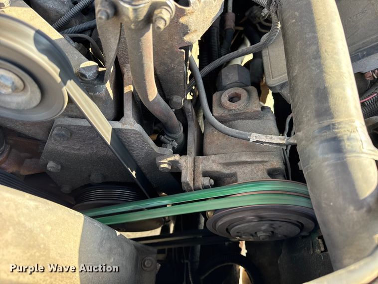 image for item ER0269 1998 GMC Sierra C3500 bucket truck