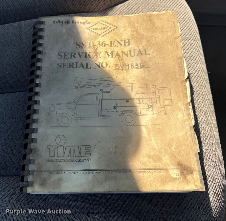 image for item ER0269 1998 GMC Sierra C3500 bucket truck