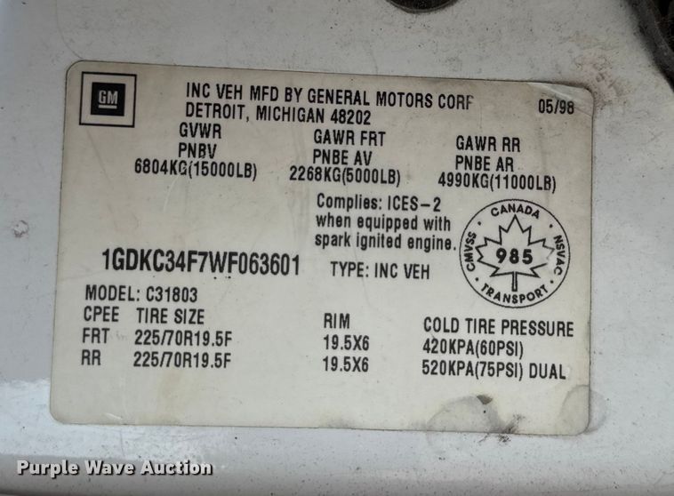 image for item ER0269 1998 GMC Sierra C3500 bucket truck