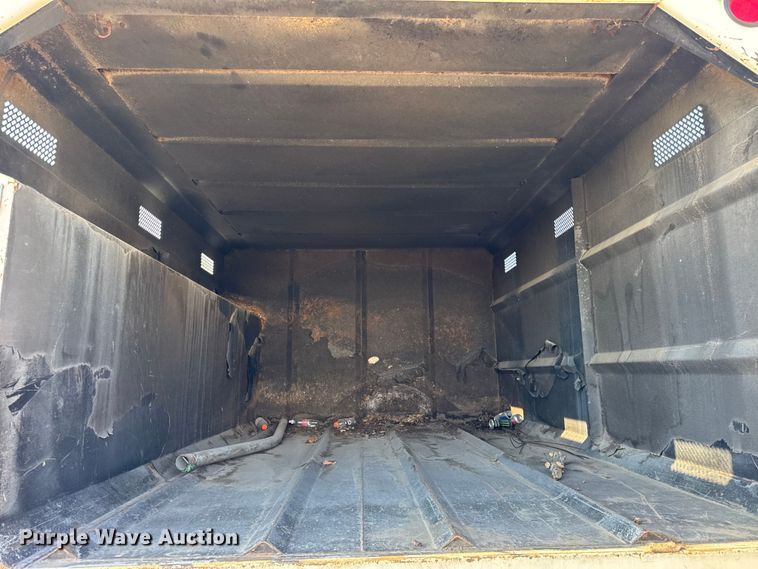 image for item ER0270 2003 Chevrolet C7500 forestry bucket truck