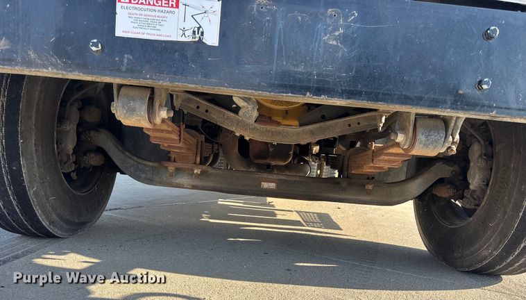 image for item ER0270 2003 Chevrolet C7500 forestry bucket truck