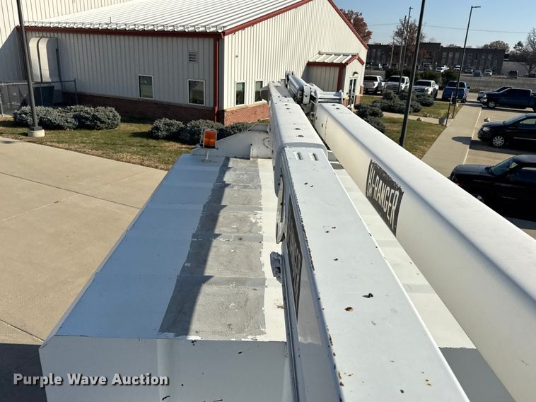 image for item ER0270 2003 Chevrolet C7500 forestry bucket truck