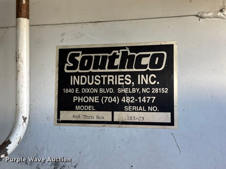 image for item ER0270 2003 Chevrolet C7500 forestry bucket truck