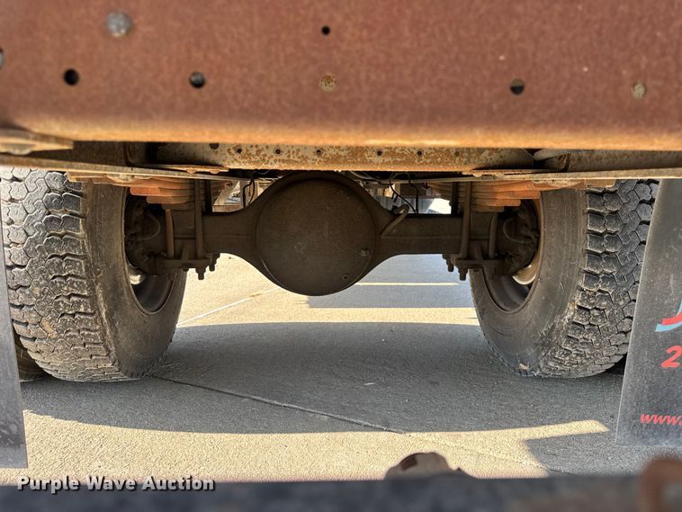 image for item ER0270 2003 Chevrolet C7500 forestry bucket truck