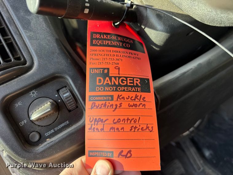 image for item ER0270 2003 Chevrolet C7500 forestry bucket truck