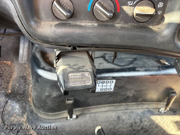 image for item ER0270 2003 Chevrolet C7500 forestry bucket truck