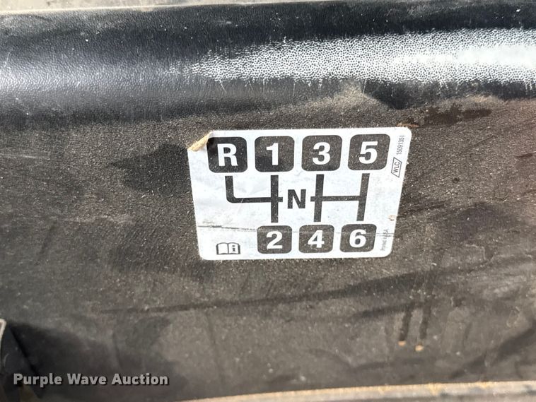 image for item ER0270 2003 Chevrolet C7500 forestry bucket truck