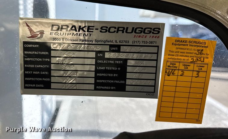 image for item ER0270 2003 Chevrolet C7500 forestry bucket truck