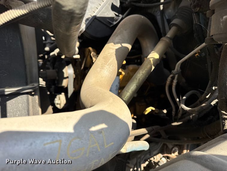 image for item ER0270 2003 Chevrolet C7500 forestry bucket truck