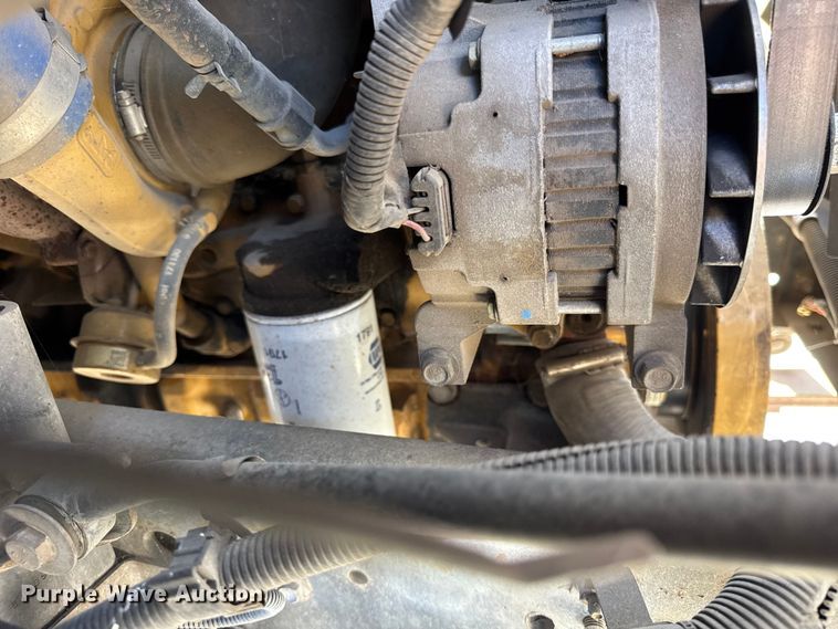 image for item ER0270 2003 Chevrolet C7500 forestry bucket truck