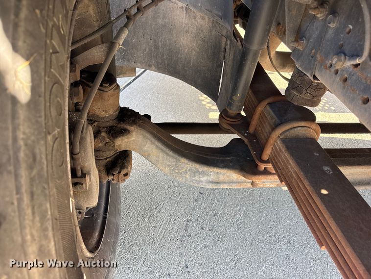 image for item ER0270 2003 Chevrolet C7500 forestry bucket truck