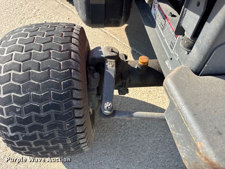 image for item ER0271 Kubota F3080 lawn mower