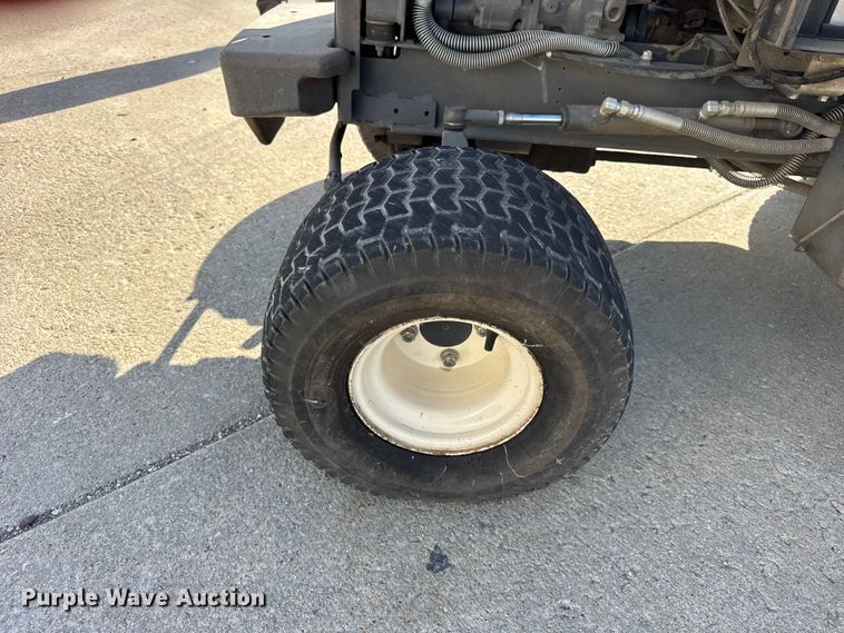 image for item ER0271 Kubota F3080 lawn mower