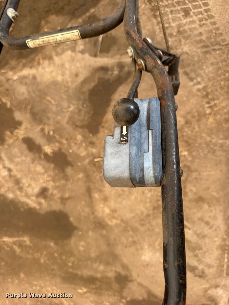 image for item ER0272 (3) Lawn Boy 22240 push mowers