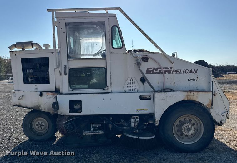 image for item ER0273 Elgin Pelican street sweeper