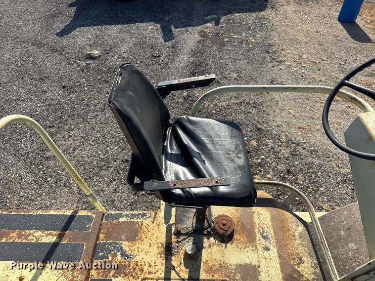 image for item ER0274 REX SP900 single drum vibratory roller