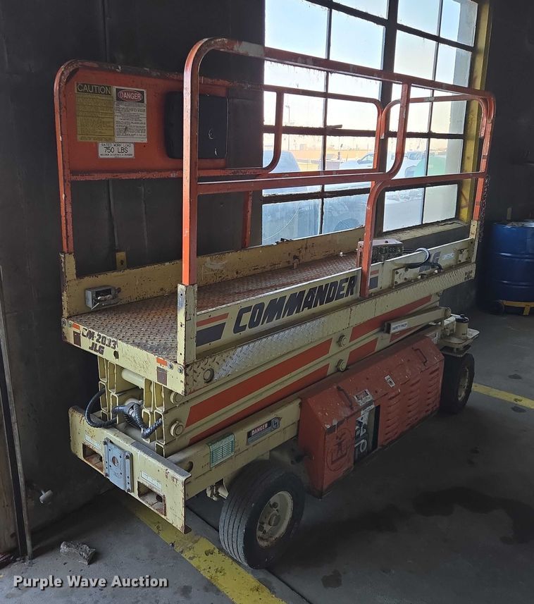 image for item ES2534 JLG CM-2033 scissor lift