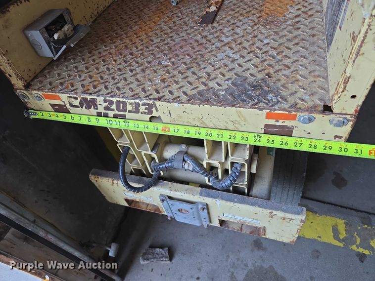 image for item ES2534 JLG CM-2033 scissor lift