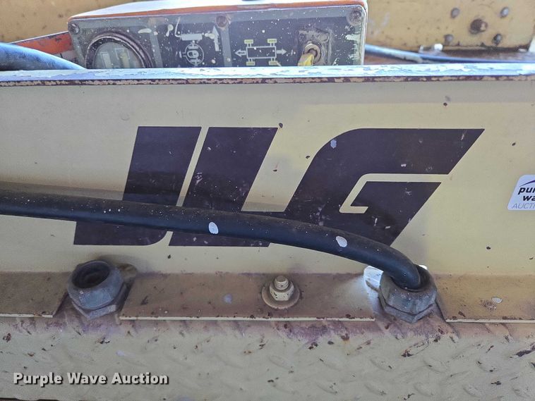 image for item ES2534 JLG CM-2033 scissor lift