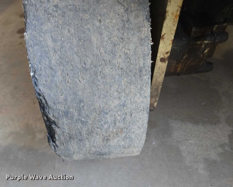 image for item ES2534 JLG CM-2033 scissor lift