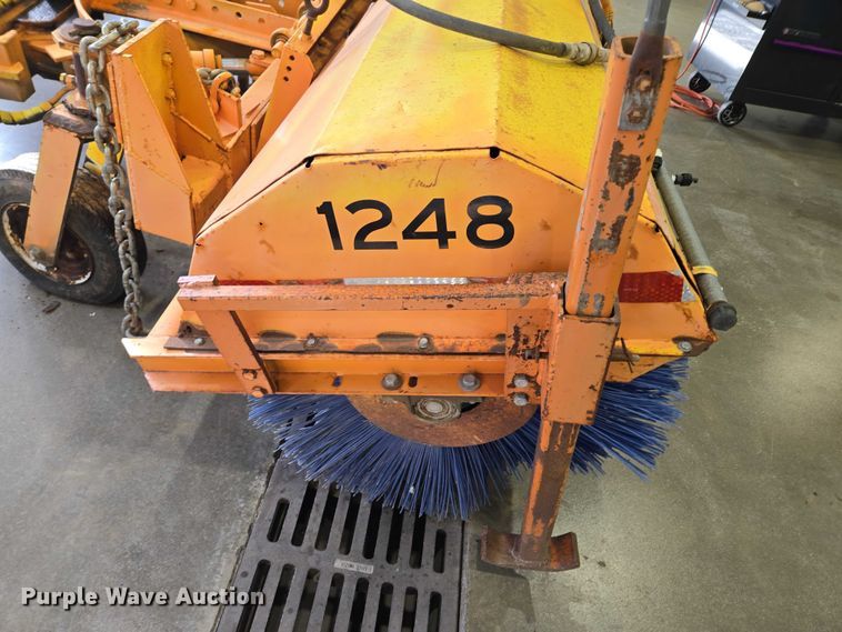 image for item ES2545 Broom