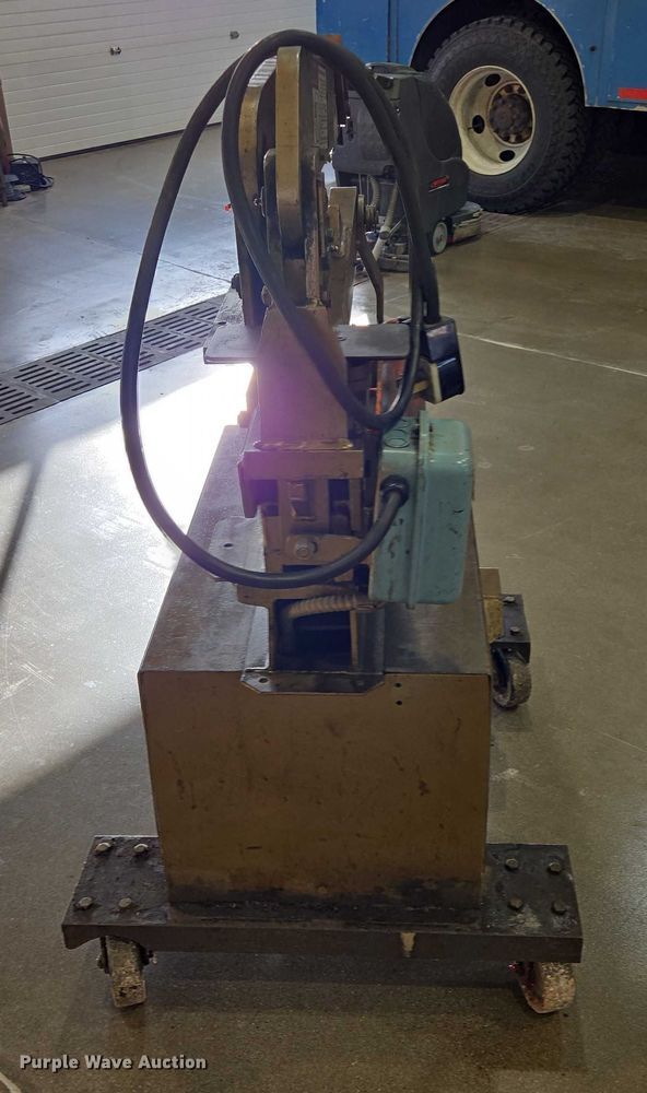 image for item ES2546 Scotchman Dvorak 4027H iron worker