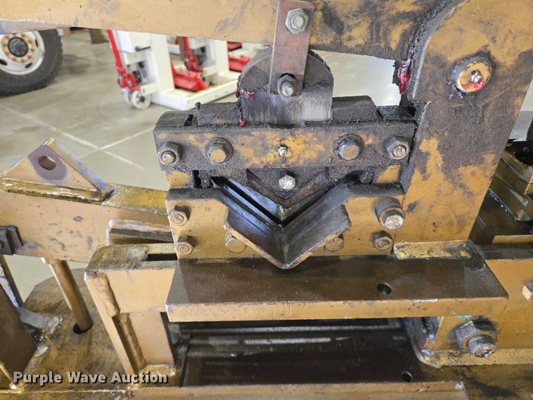 image for item ES2546 Scotchman Dvorak 4027H iron worker