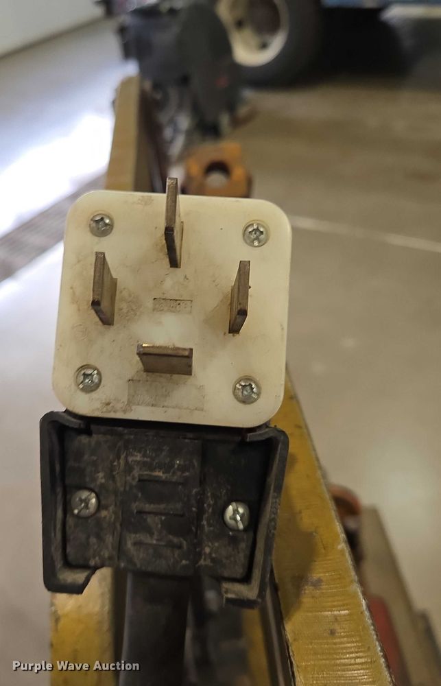 image for item ES2546 Scotchman Dvorak 4027H iron worker