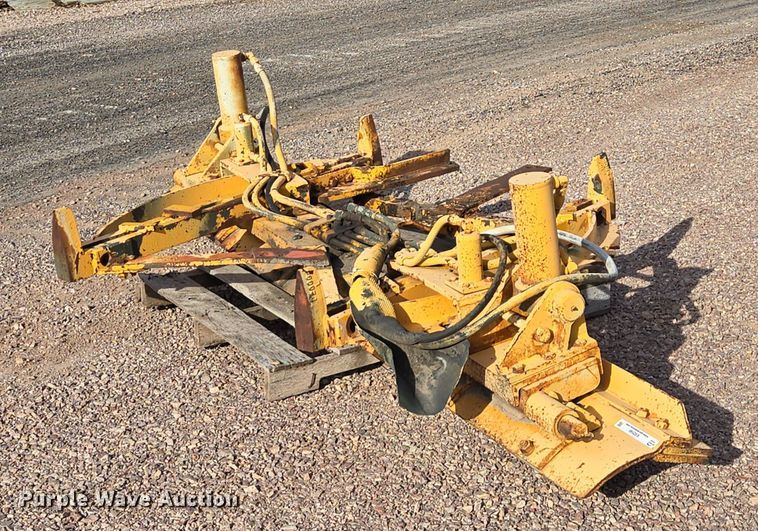image for item ES2548 10'W mid-mount plow