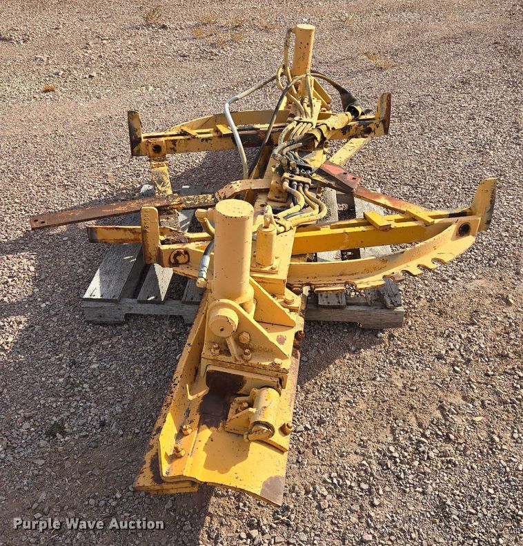 image for item ES2548 10'W mid-mount plow
