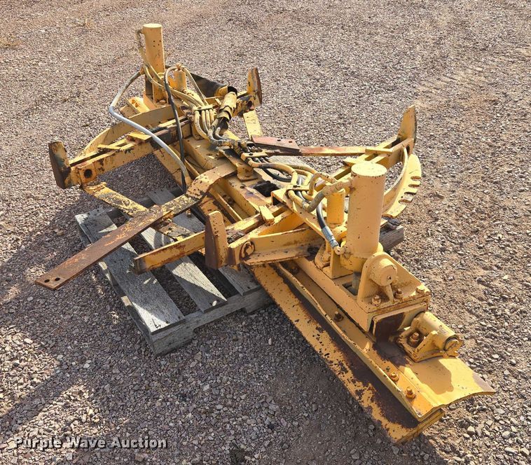 image for item ES2548 10'W mid-mount plow
