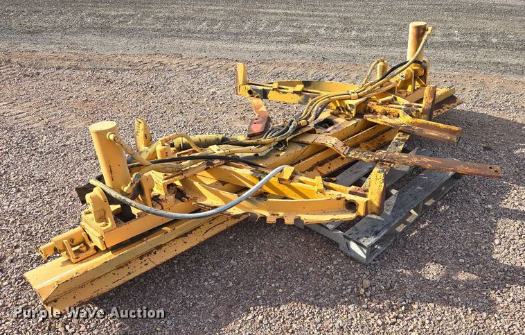 image for item ES2548 10'W mid-mount plow