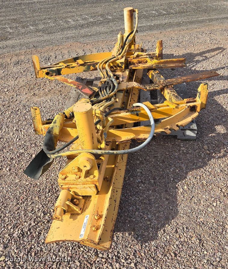 image for item ES2548 10'W mid-mount plow