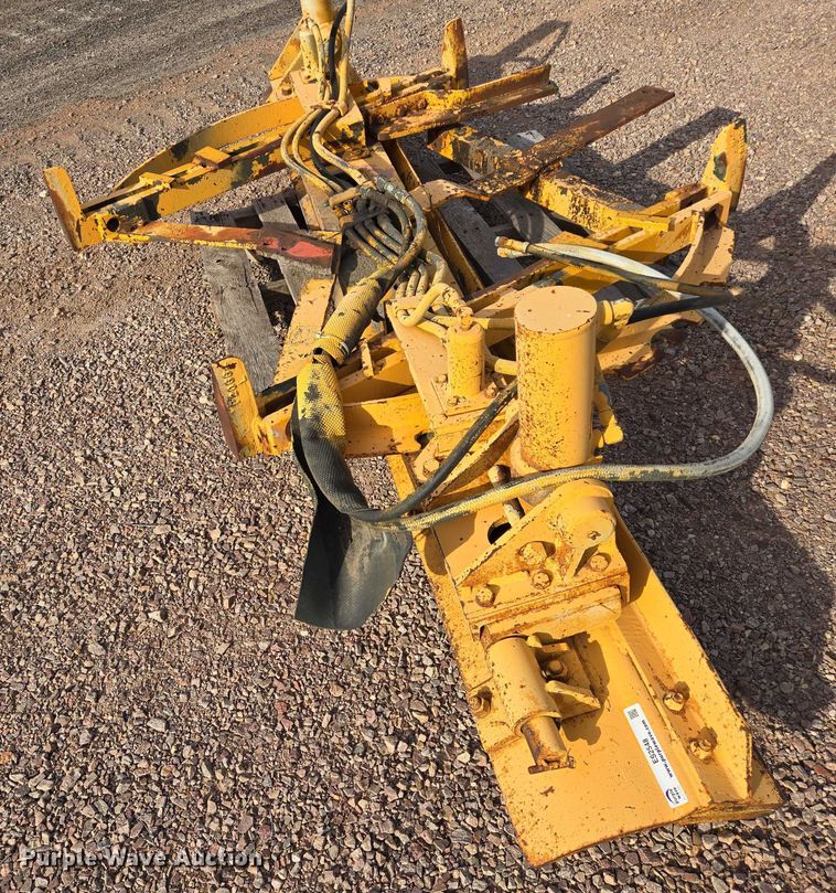 image for item ES2548 10'W mid-mount plow