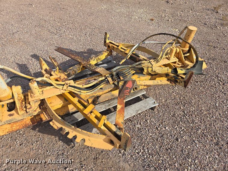 image for item ES2548 10'W mid-mount plow