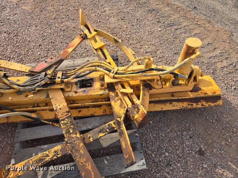 image for item ES2548 10'W mid-mount plow