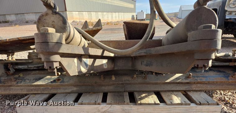 image for item ES2549 8'W mid-mount plow