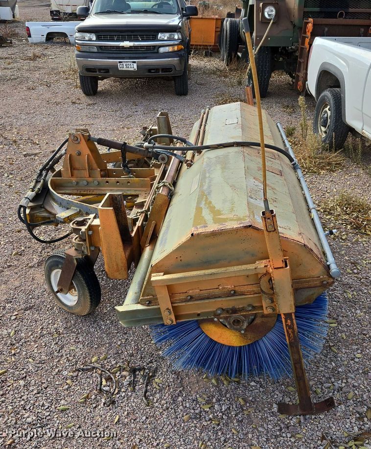 image for item ES2550 Broom