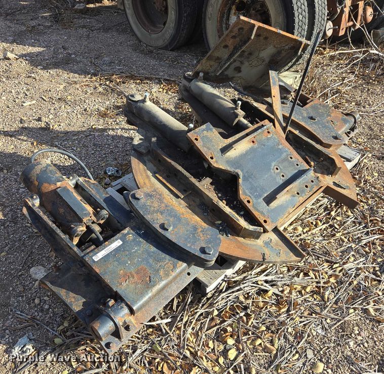 image for item ES2551 8'W mid-mount plow