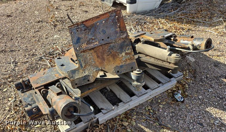 image for item ES2551 8'W mid-mount plow