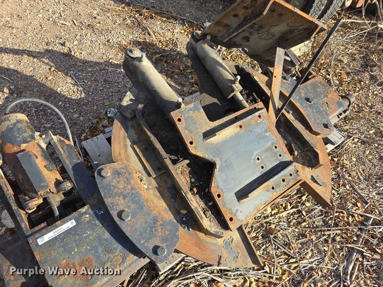 image for item ES2551 8'W mid-mount plow