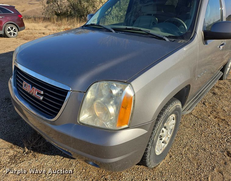 image for item ES2555 2007 GMC Yukon XL SUV