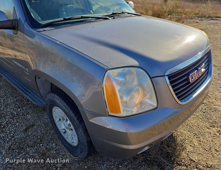 image for item ES2555 2007 GMC Yukon XL SUV