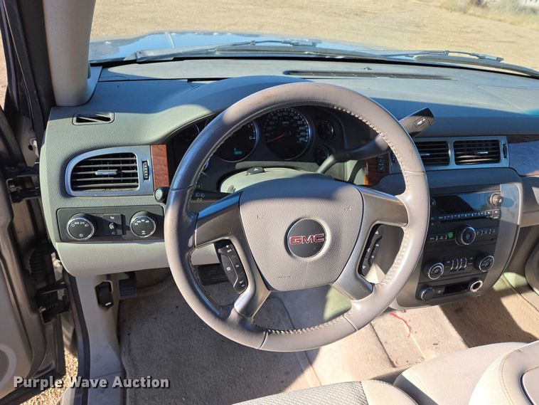 image for item ES2555 2007 GMC Yukon XL SUV