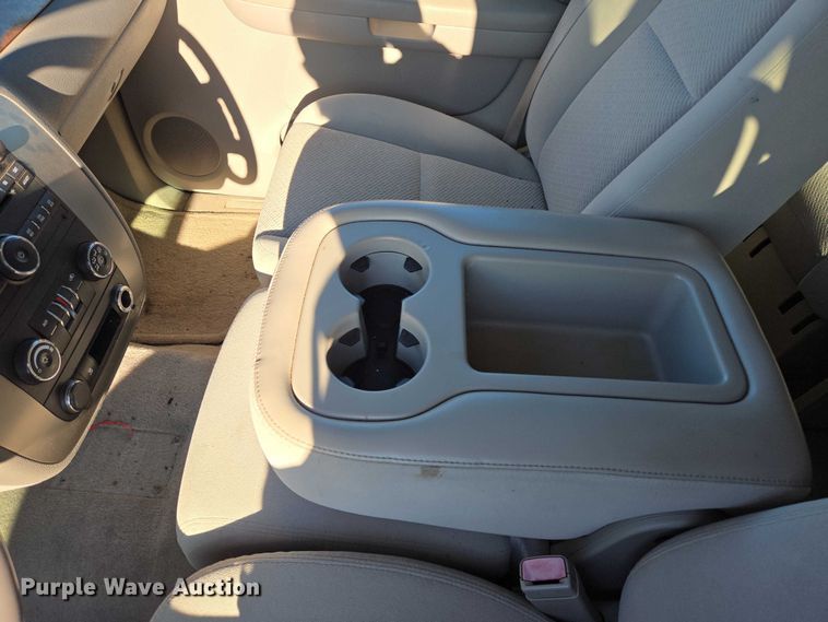 image for item ES2555 2007 GMC Yukon XL SUV