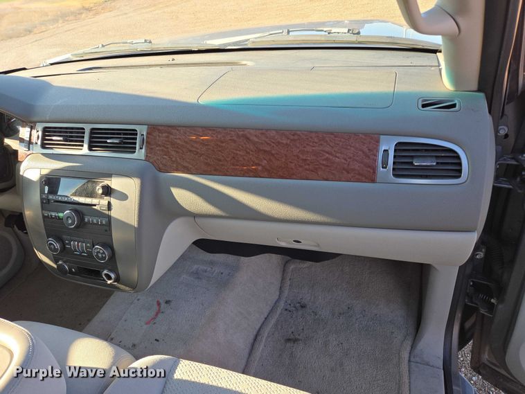 image for item ES2555 2007 GMC Yukon XL SUV