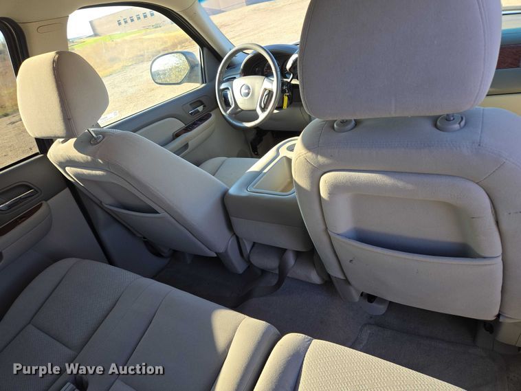 image for item ES2555 2007 GMC Yukon XL SUV