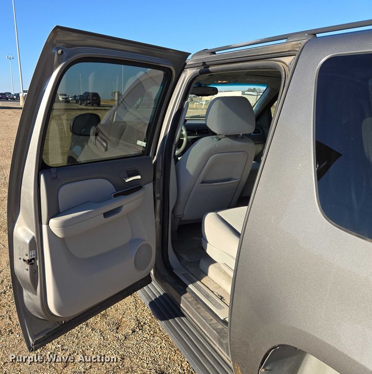 image for item ES2555 2007 GMC Yukon XL SUV