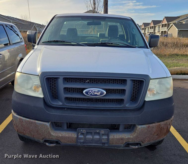 image for item ES2564 2005 Ford F150 pickup truck